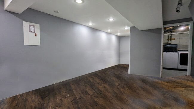 Building Photo - 511 Nicole Dr
