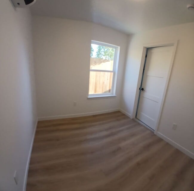 Building Photo - PRIME CAL POLY LOCATION!!