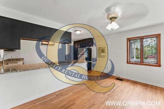 Building Photo - Available Now in Fenton!!!