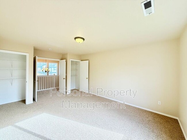 Building Photo - 11117 NE 104th St