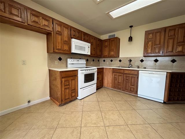 Building Photo - 117 Summit Cove