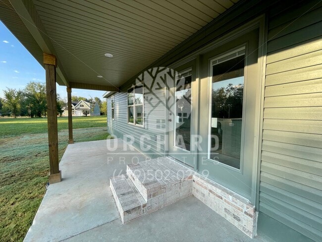 Building Photo - Bella Vista- Single-Family Home- Stunning Briarwood Plan