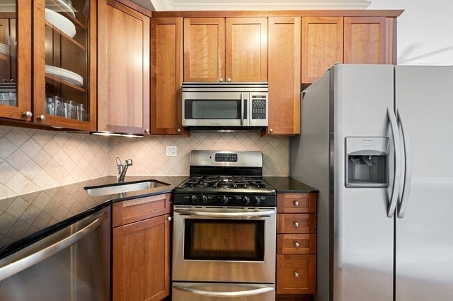 Building Photo - 625 W Arlington Pl