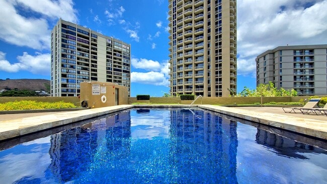 Building Photo - 2101 Nuuanu Ave