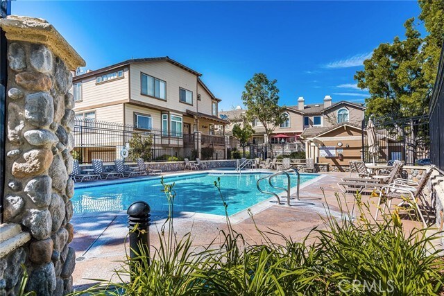 Building Photo - 744 N Siavohn Dr