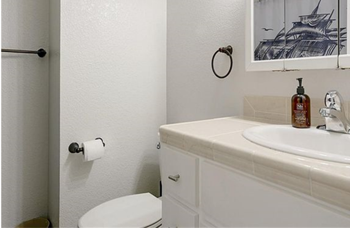 Shared Full and Half bathroom - 8860 La Riviera Dr