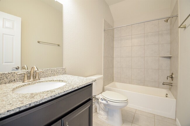 Building Photo - 24918 Meadowthorn Crest Ln