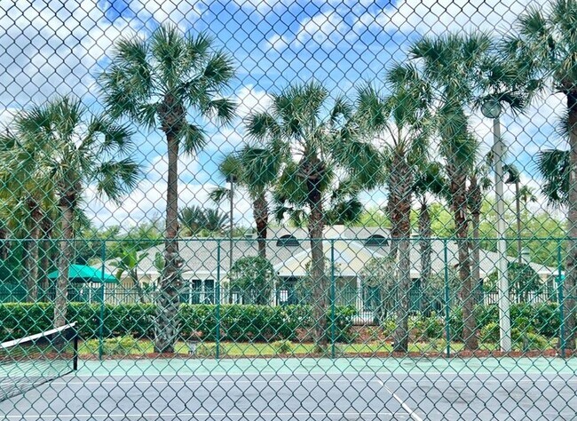 Building Photo - 18469 Bridle Club Dr