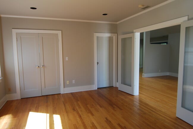 Building Photo - Pristine Craftsman in Belmont Heights!