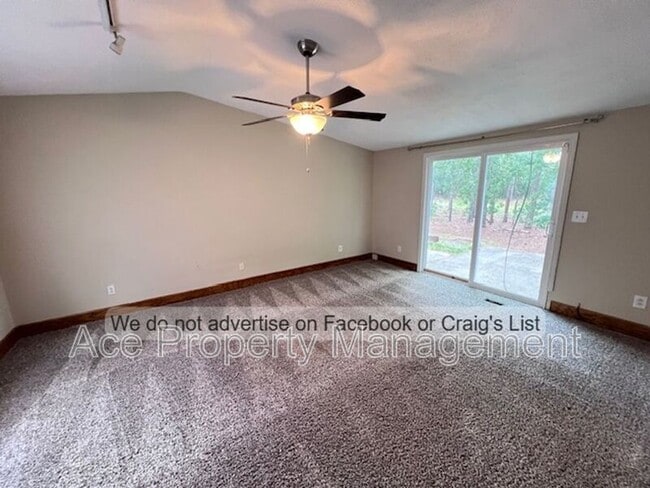 Building Photo - 2625 Tingen Rd