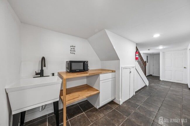 Building Photo - 1 Fitch St