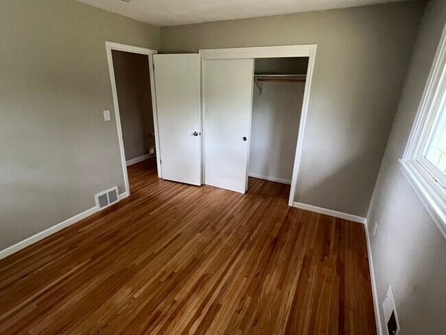 Building Photo - 1760 City Heights Dr