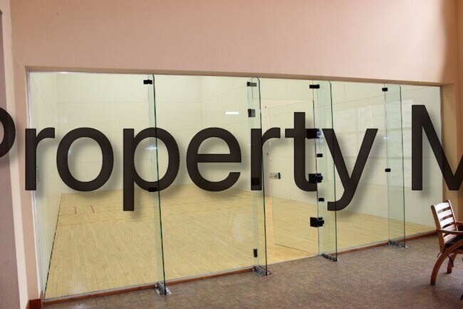 Building Photo - Eden Prairie Southwest Station Condo, 2 Full Baths, 1 Parking Space, Amenity Rich Building