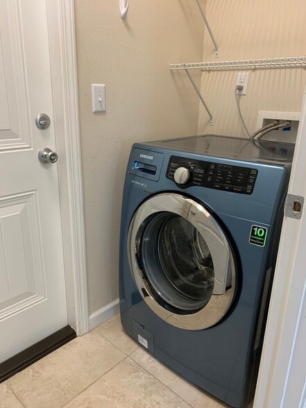 washer - 124 Matt Blvd
