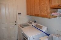 Building Photo - Coming Soon! Spacious Single-Story Home for Lease in Lathrop!