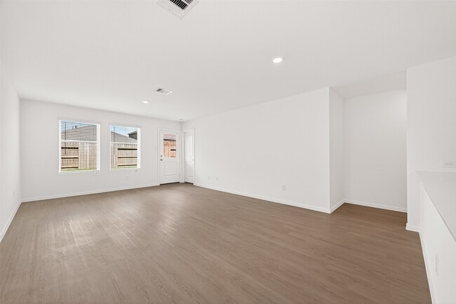 Building Photo - 16846 Spotted Oak Dr