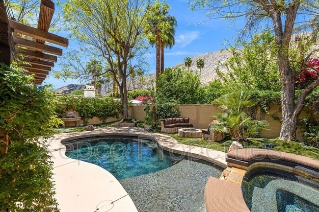 Building Photo - 175 Villaggio W