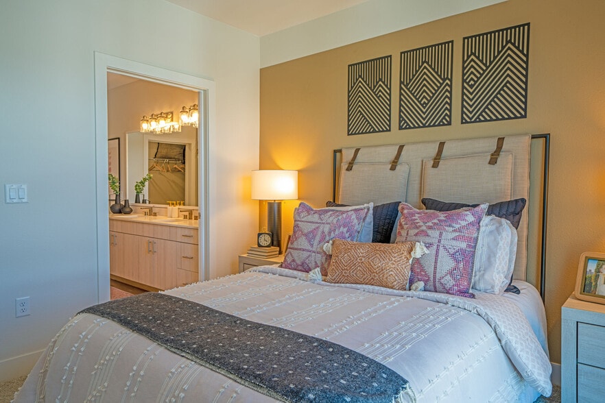 Building Photo - Traverse