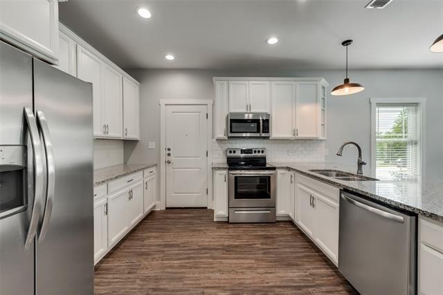 Building Photo - 1212 W Elm St