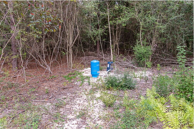 Building Photo - "Charming 2-Bed, 2-Bath Mobile Home Retrea...