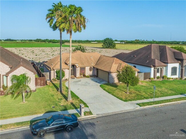 Building Photo - 3818 Oregon Dr