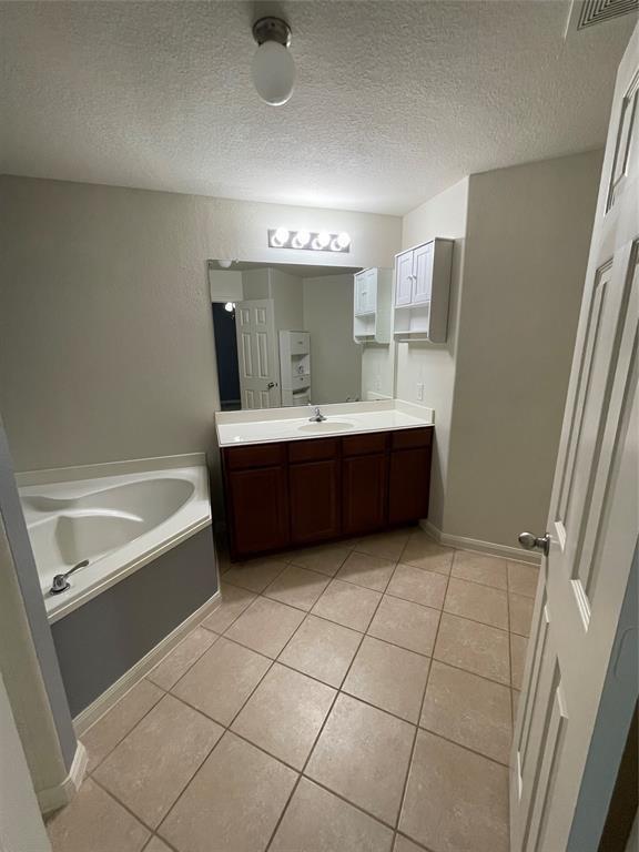 Building Photo - 28969 San Bernard River Loop