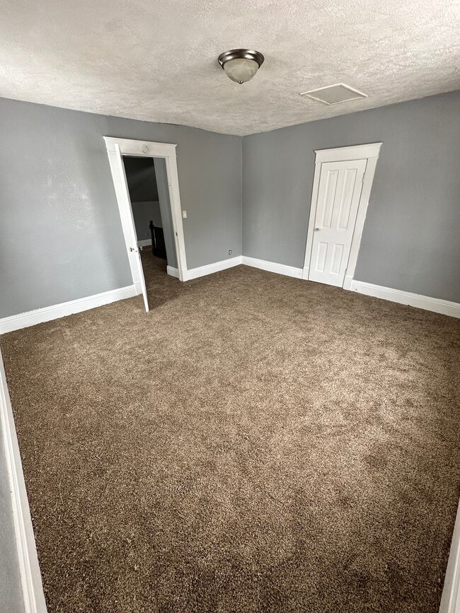 Building Photo - 1616 9th St