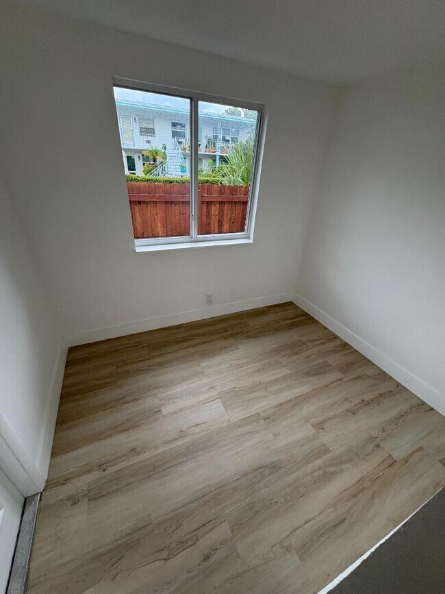 Building Photo - 331 S Federal Hwy