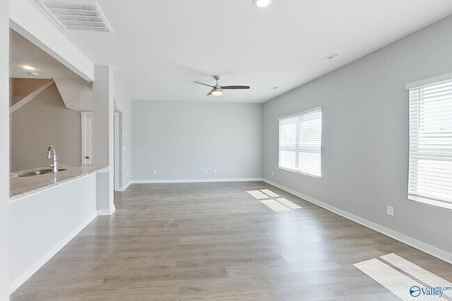 Building Photo - 6401 Upchurch Dr