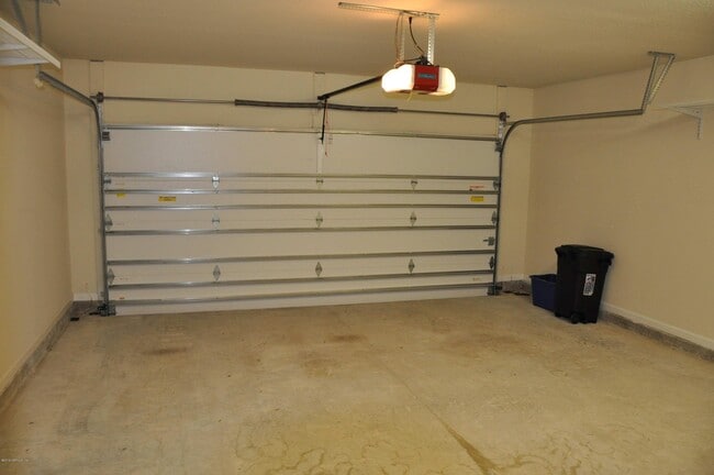 Building Photo - 13528 Montecito Pl