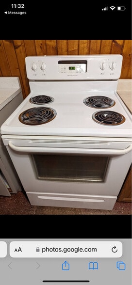 Building Photo - 126 E Park St