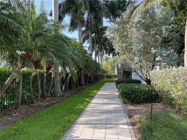 Building Photo - 7928 East Dr