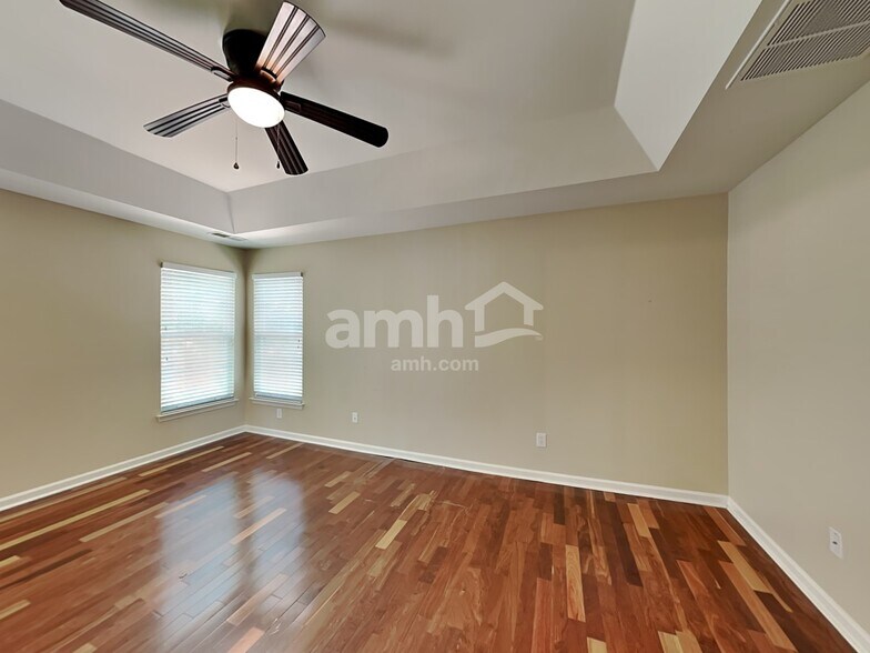 Building Photo - 8934 Tartan Ridge Dr