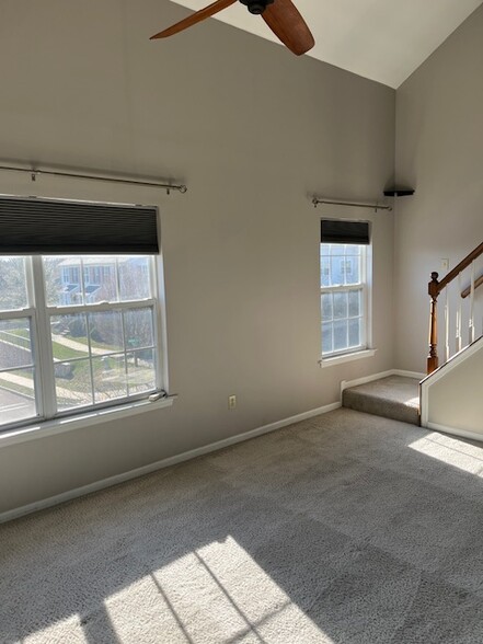 Master bedroom - 5534 Rinker Cir