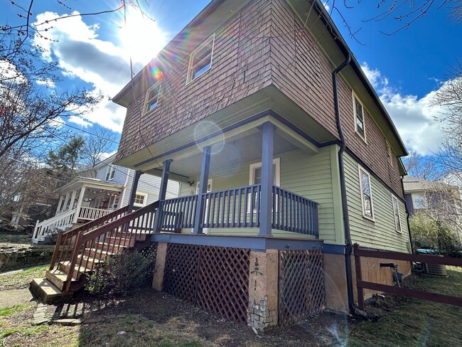 Building Photo - Central - Beautiful 1920's Two Story Home!