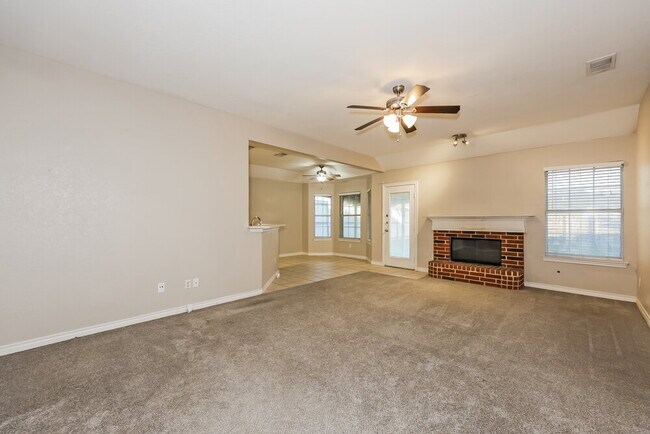 Building Photo - 1232 Clay Ln