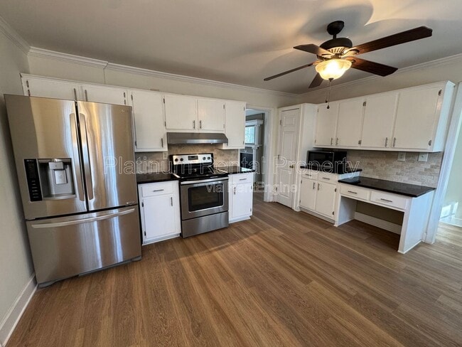 Building Photo - 4007 Shady Cir NW