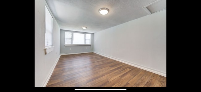 Bonus living room, could easily double as a 3rd bedroom - 1530 NE 43rd St