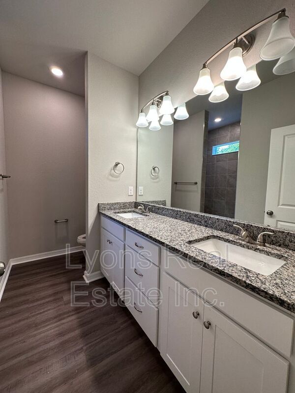 Building Photo - 2492 Sparkle Ln