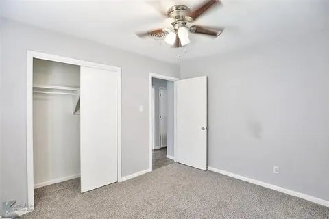 Building Photo - 2317 Glendale Dr