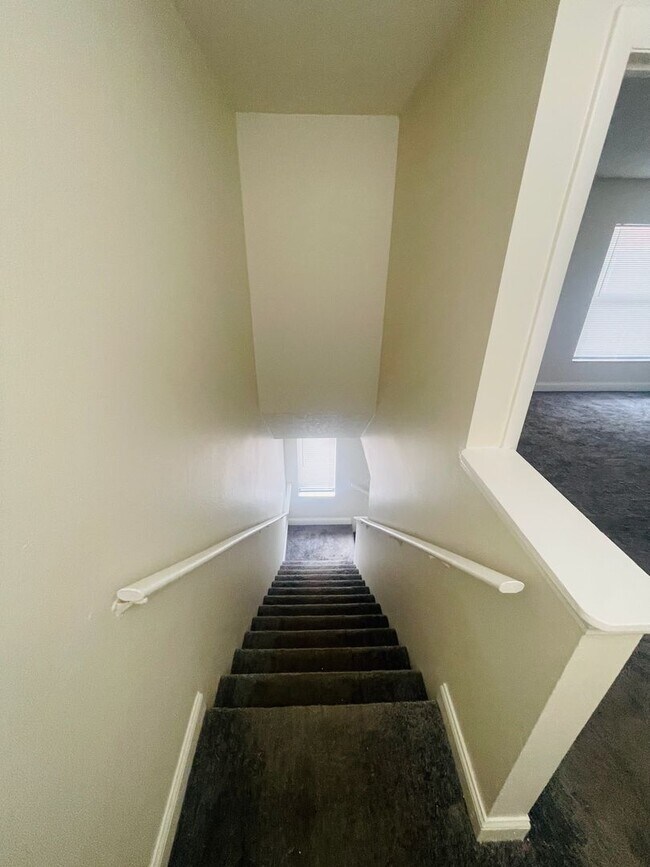Building Photo - HIDDEN CREEK CONDO-1602 Bending Brook Way ...