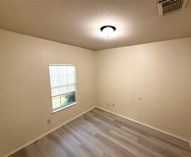 Building Photo - 1703 Nichole Woods Dr