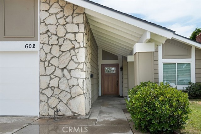 Building Photo - 602 Carnation Dr