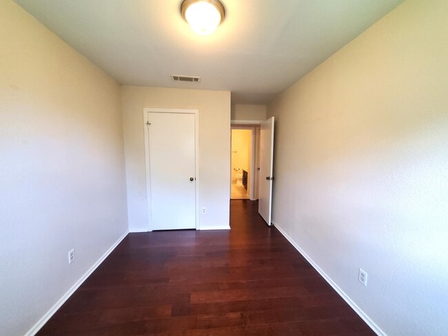 Building Photo - 3703 Skipton Dr