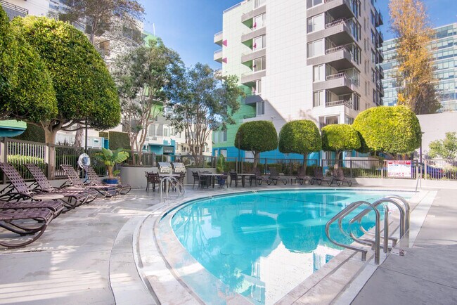 Building Photo - SoMa Square, 1 Saint Francis Pl