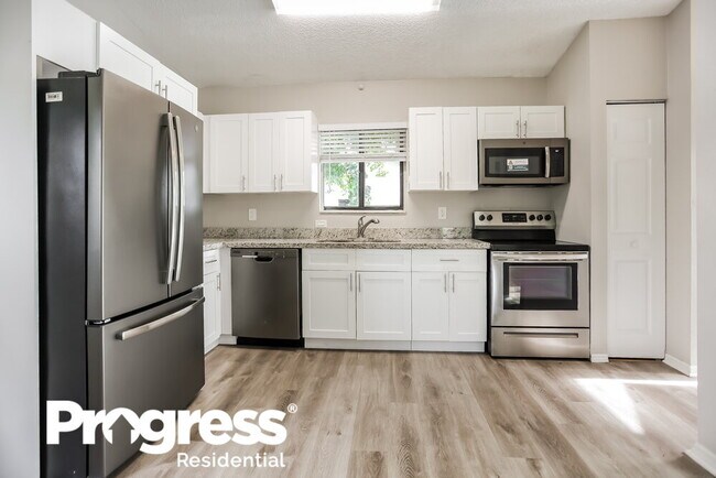 Building Photo - 13618 SW 287th Ter