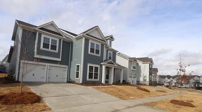 Building Photo - Huge 5-bedroom, 4-bathroom, in Poplin Grov...