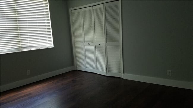 Building Photo - 3100 N Course Ln