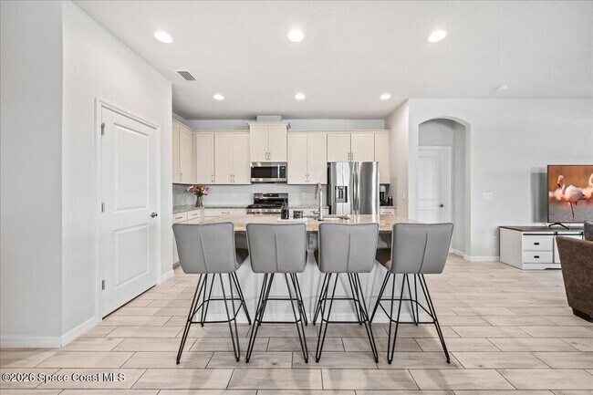 Building Photo - 8080 Lucent Ct
