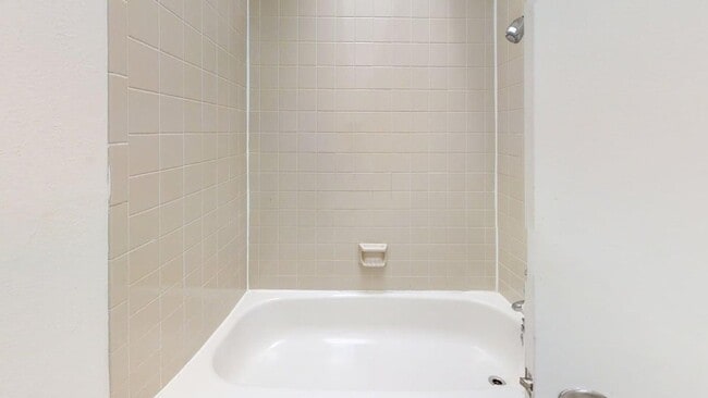 Building Photo - Spacious Willow Springs Townhome Near Trails, Shopping & Dining